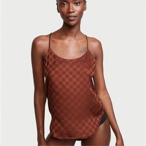 Victoria Secret Camisole Tank
Top Sleepwear Large Ginger
Checkered Satin New